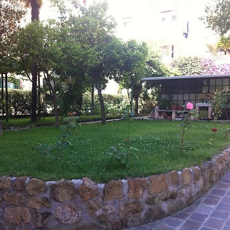 Aristocarli Bed & Breakfast Rome Bagian luar foto