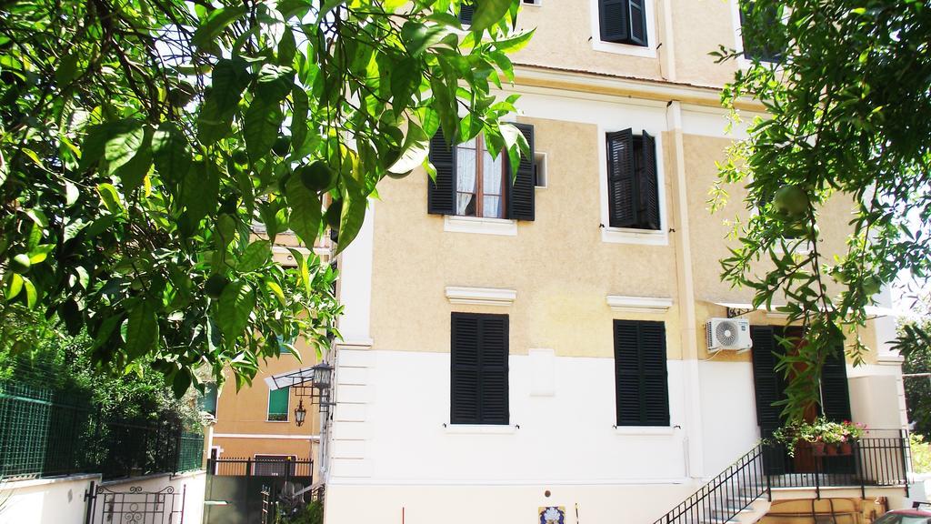 Aristocarli Bed & Breakfast Rome Bagian luar foto
